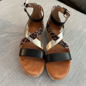 Women’s sandals